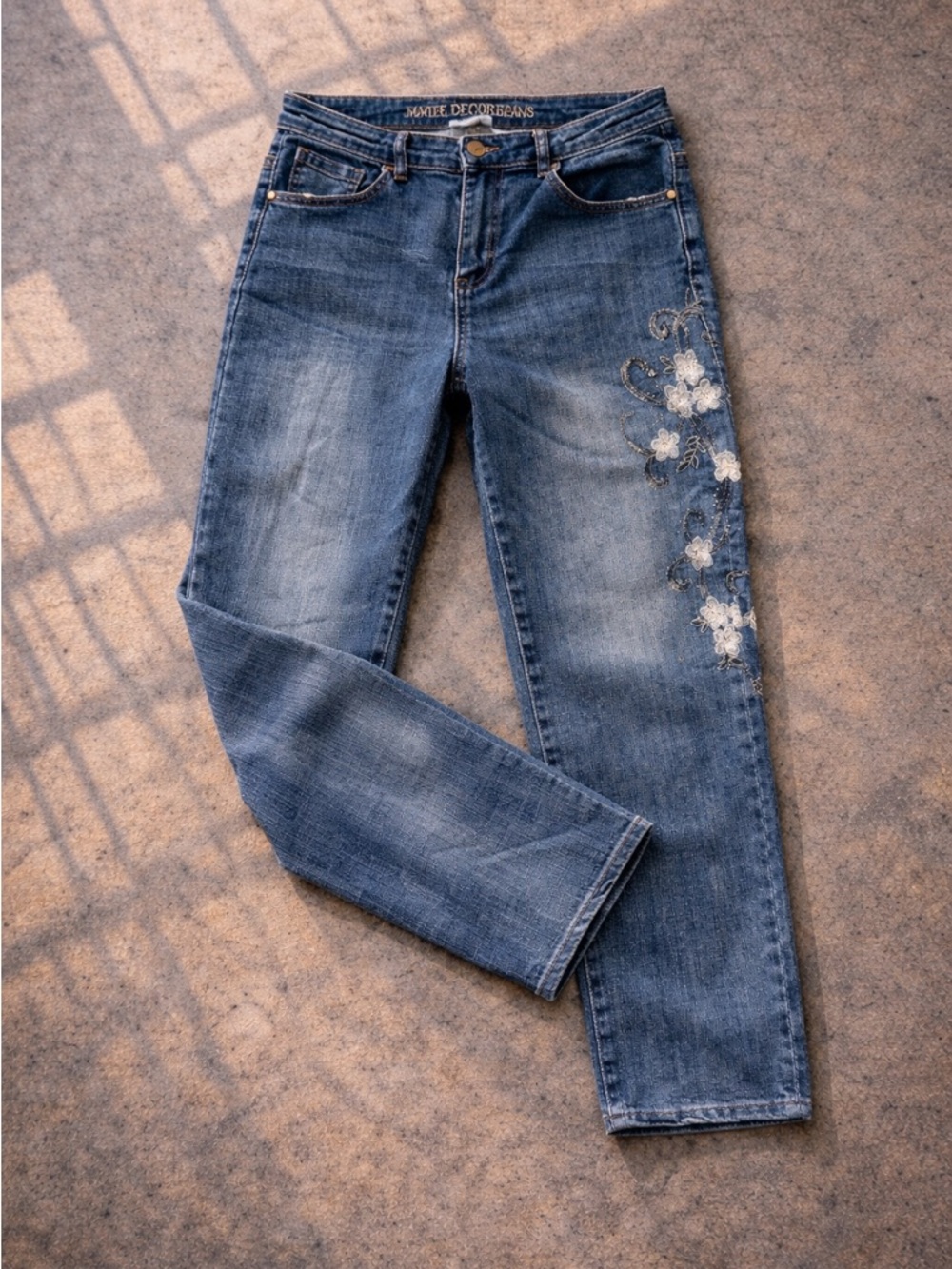 Y2K Floral Embroidered Jeans Light Wash Slim Fit Indie Boho Denim